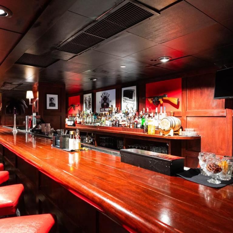 1761179059121 7wtl0k5h bar seating with photos 768x768