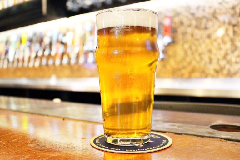 1761400437304 yfrvo9ua flying saucer sugar land trivia 768x512