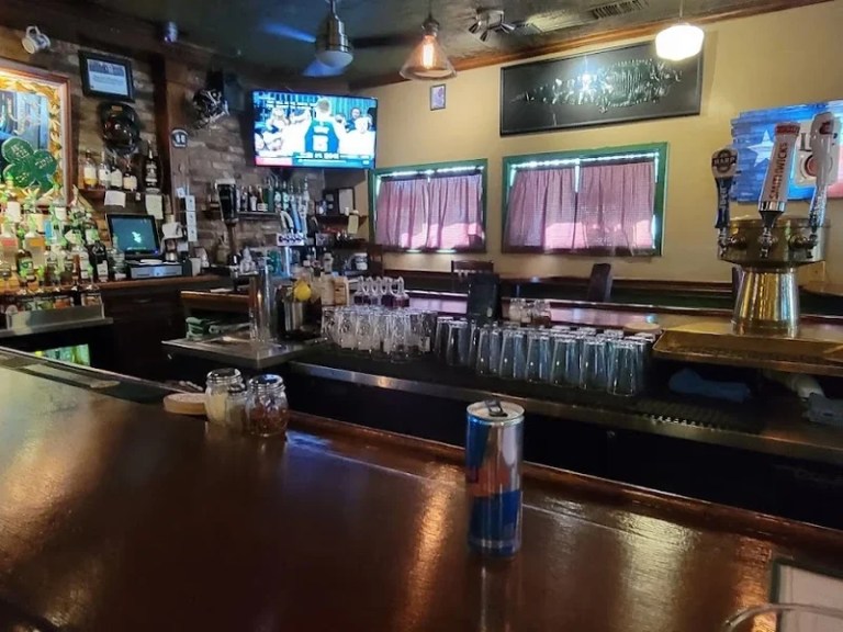 1761445906510 mgm1vykb Kenneallys Irish Pub 768x576