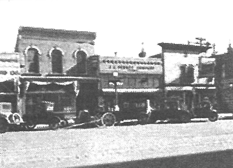 1883 768x553