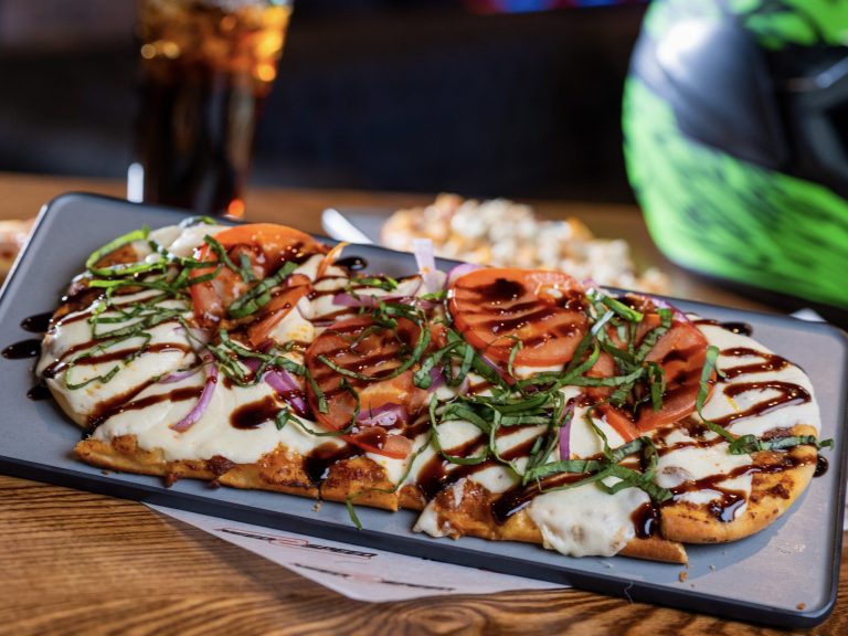 643595D8 6B0B 4605 9826 4A9E42476E10 1 201 a scaled 1 768x576