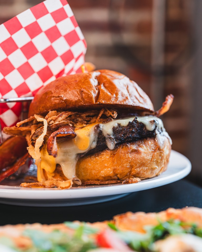 7198b8 36c62890eb97462b9a0052b290ebc74amv2 768x960