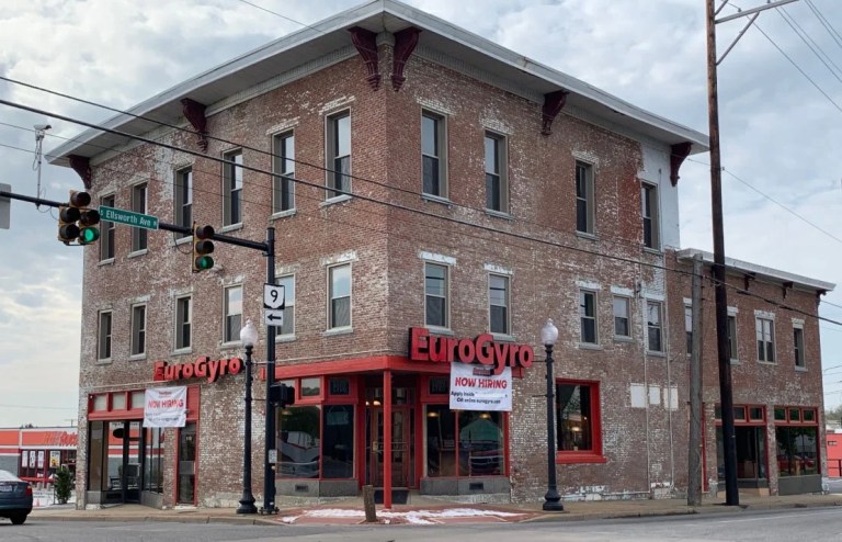 EuroGyro Salem Family Friendly Pizza Gyros Wings in Downtown Salem 768x494