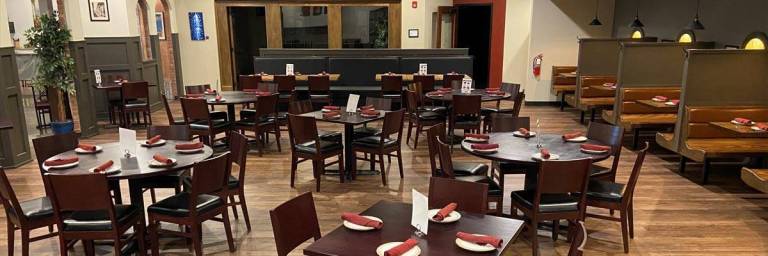 Restaurant Overview Slider 72 768x256