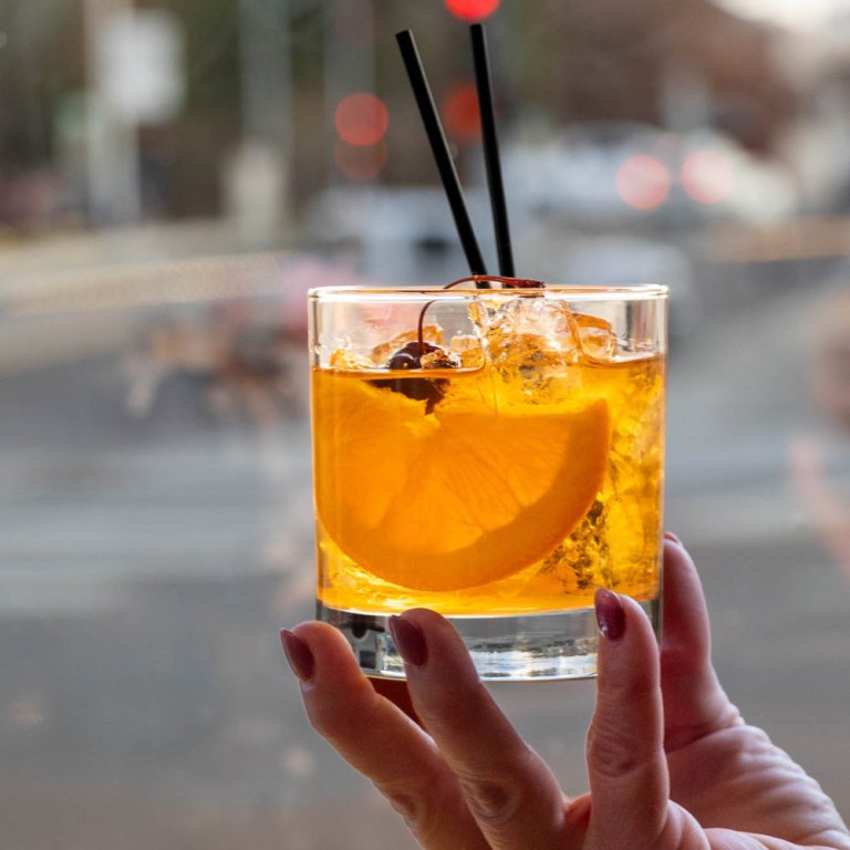 happy hour1 768x768