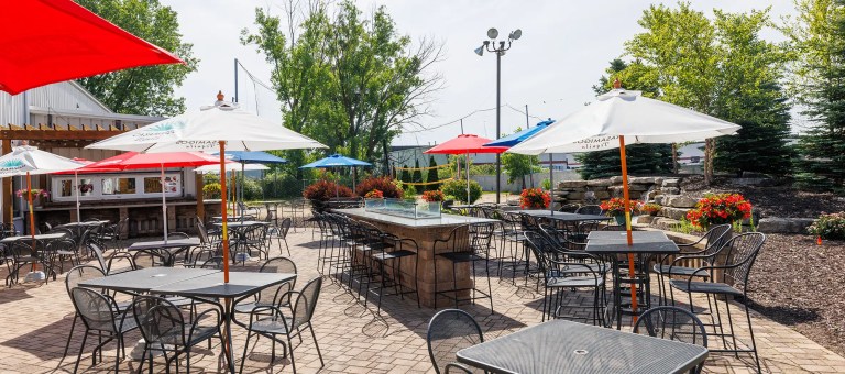 patio 768x340