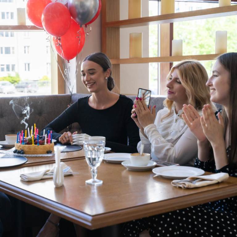 photo party rental 768x768