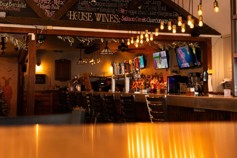 robertos log cabin lebanon ct 4 768x512