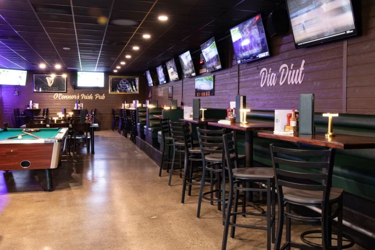 74934o connors irish pub311 768x512