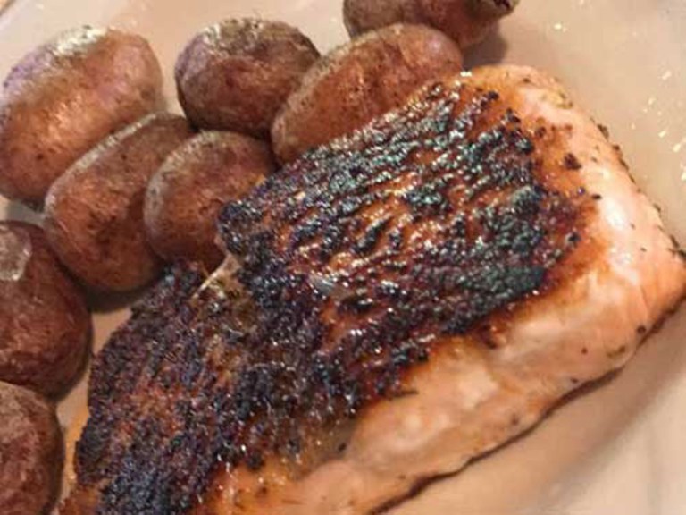 T352MXSTTzi6GSKKPevh food01 768x576